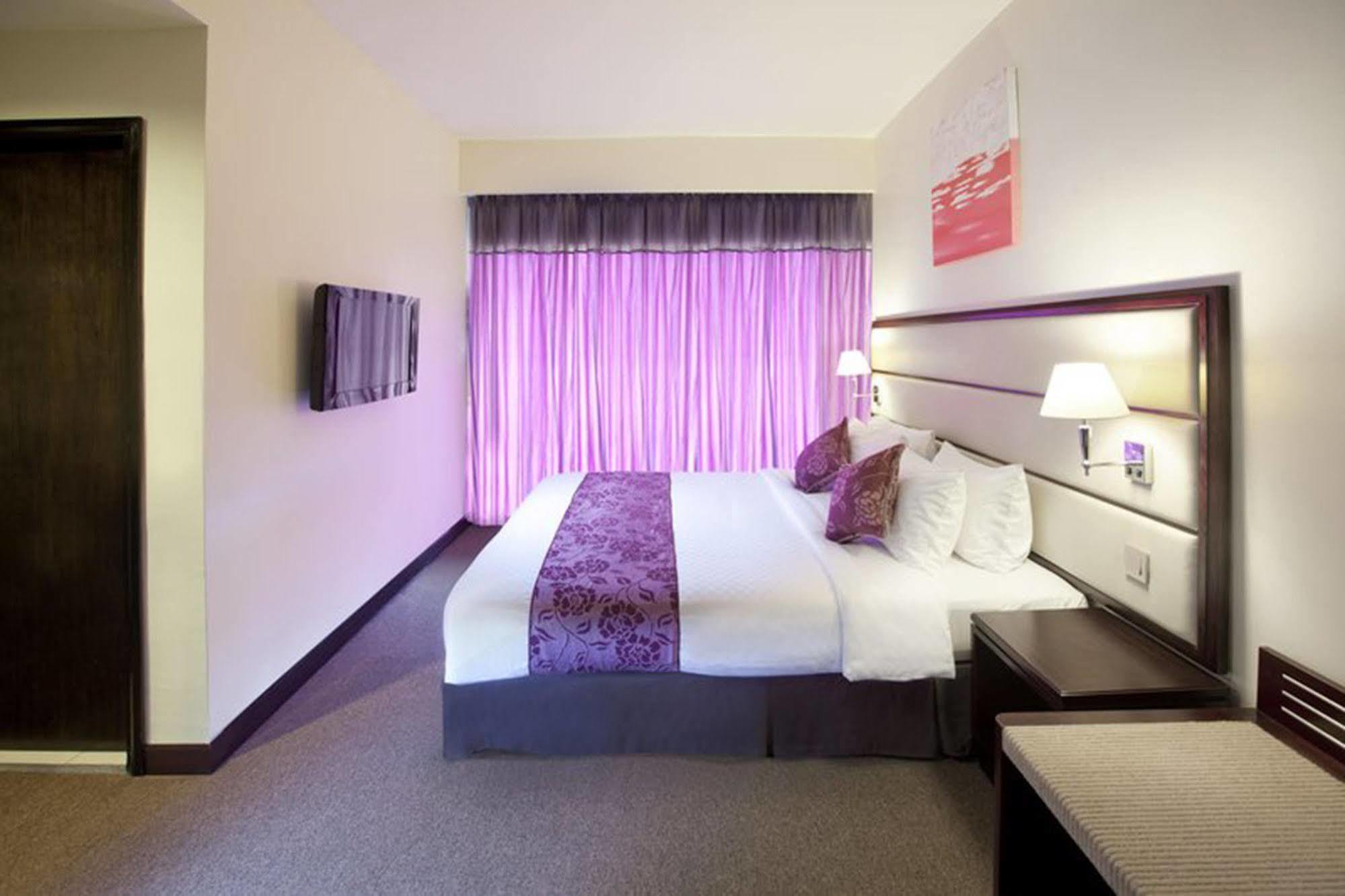 Hotel Silka Johor Bahru Extérieur photo