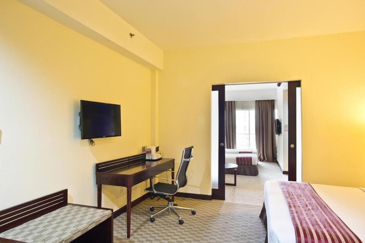 Hotel Silka Johor Bahru Extérieur photo