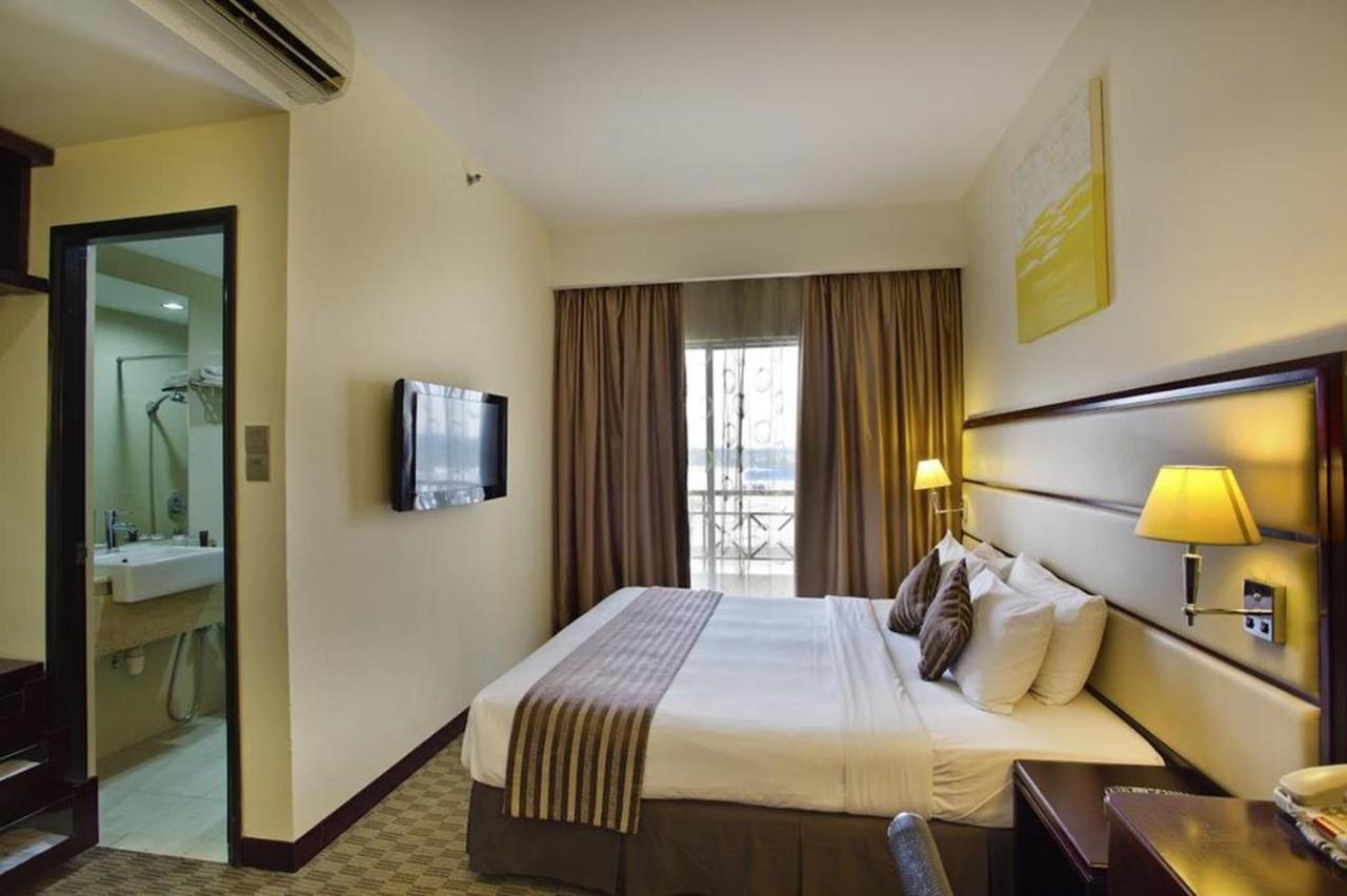 Hotel Silka Johor Bahru Extérieur photo
