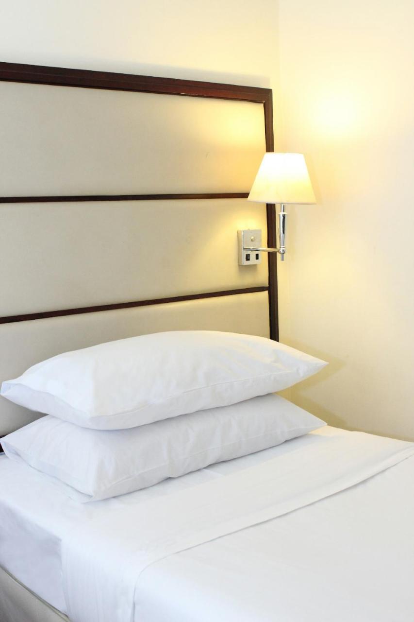 Hotel Silka Johor Bahru Extérieur photo
