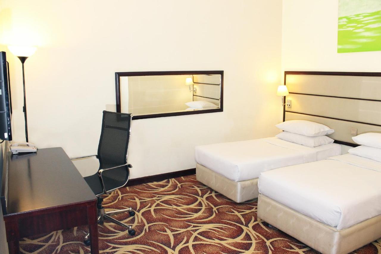 Hotel Silka Johor Bahru Extérieur photo