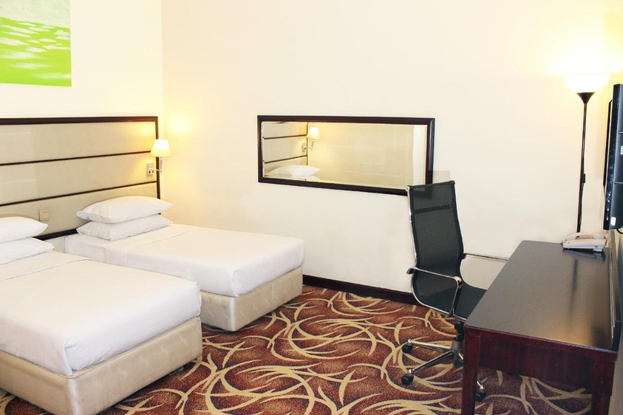 Hotel Silka Johor Bahru Extérieur photo