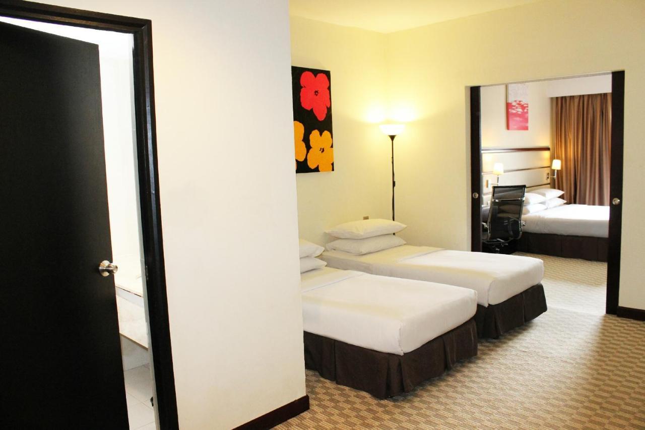 Hotel Silka Johor Bahru Extérieur photo
